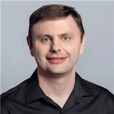 Daniel Larimer照片