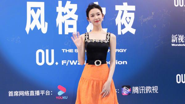 《蒋羽若顾娇娇》小说章节免费试读 我带着转运系统滚出豪门,住进大杂院小说阅读