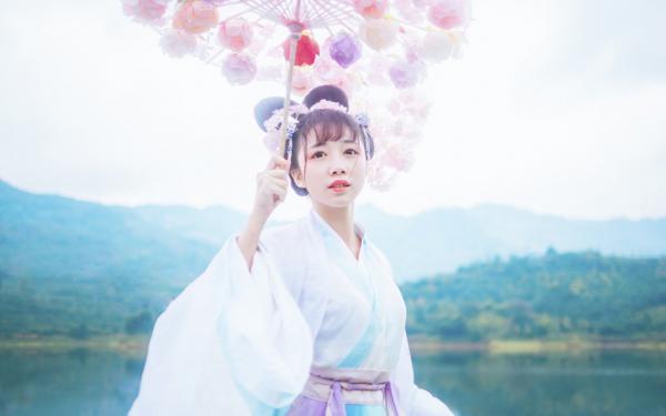 谢珩林薇谢珩林薇系统让我做任务，死对头他被扇爽了by发奋的鸡蛋完整在线阅读