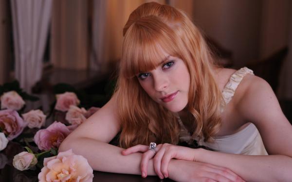 《痛觉共享后，校草天天喊疼要贴贴》小说全文免费阅读 江辰林小溪小说全文