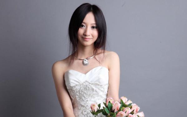 《陆阳余弦》小说章节列表免费试读 从攻略校花妈妈开始,成为全民男神小说全文